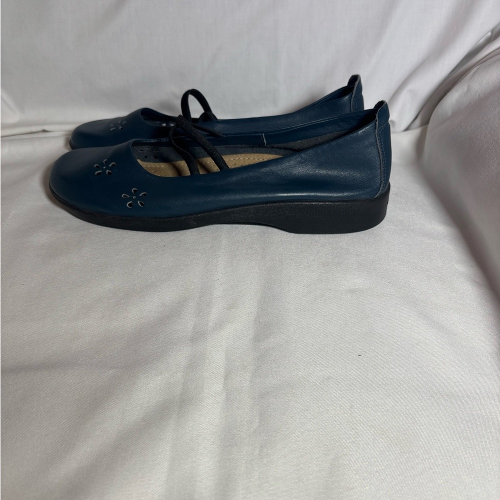 Arcopedico Navy Leather Flats - Picture 2 of 8